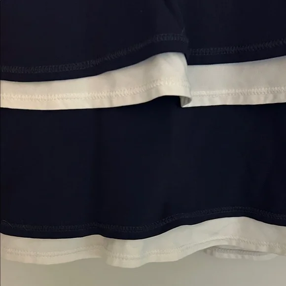 Lilly Pulitzer Navy and White Luxletic Tiered Ruffle Skirt / Skort Size XL - Picture 3 of 5